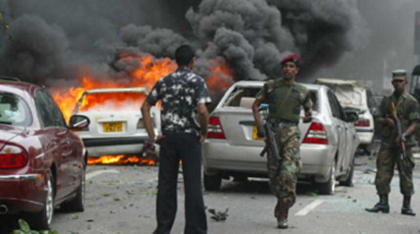 Sri Lanka'da askeri konvoya saldırı