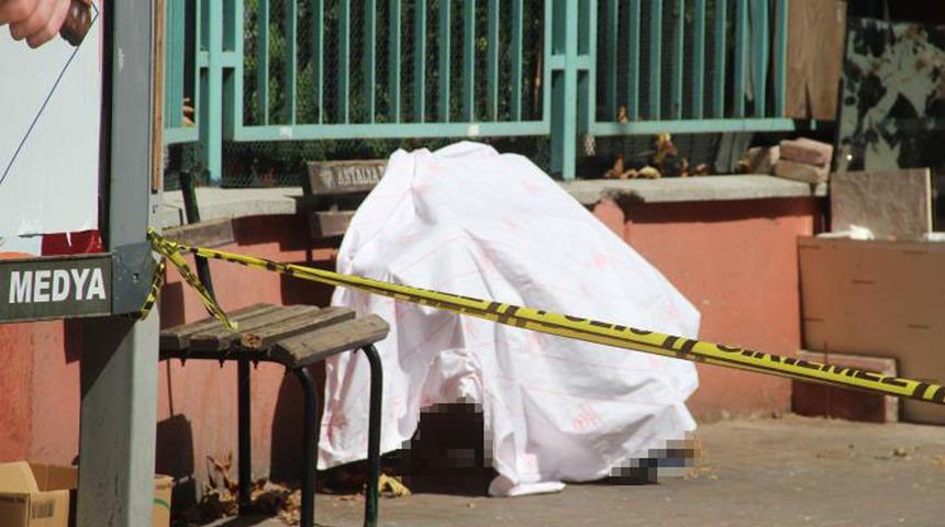 Sabah bankta uyumaya başladı! Sıcak havaya rağmen kalkmayınca... Korkunç olay 6 saat sonra ortaya çıktı