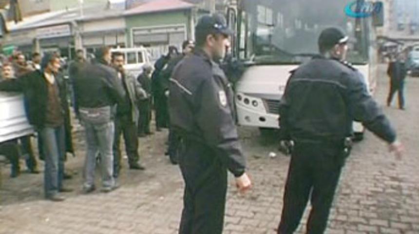 Seyyar satıcılar zabıtaya saldırdı