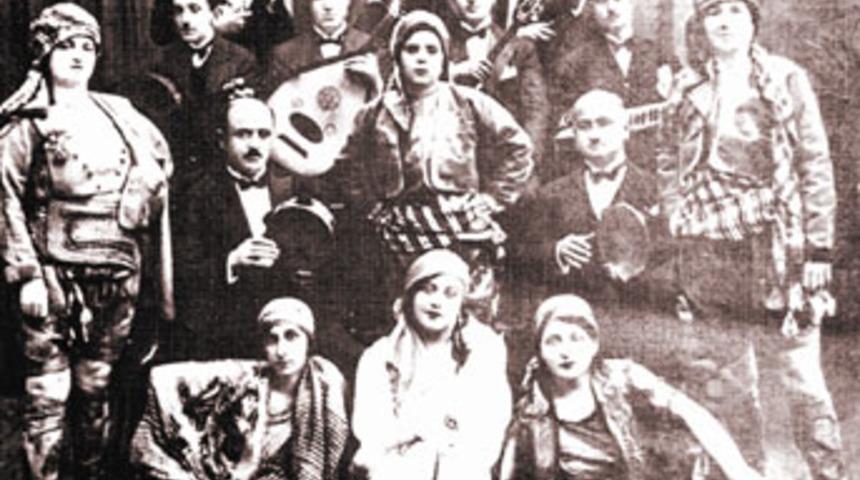 "Aşina şarkılar" İş Sanat'ta