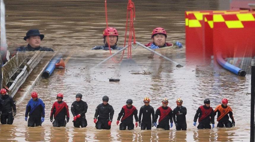 O ülkede afet teyakkuzu! 35 kişi hayatını kaybetti, birçok kayıp var...