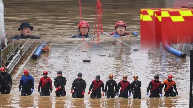 O ülkede afet teyakkuzu! 35 kişi hayatını kaybetti, birçok kayıp var...