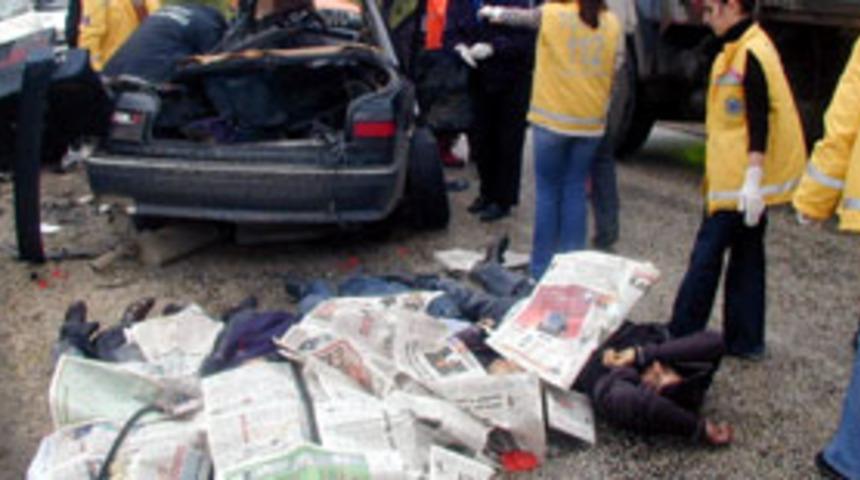 Tokat'ta trafik kazası: 5 &ouml;l&uuml;