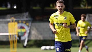 Fenerbahçe’de yeni transfer Sebastian Szymanski, ilk antrenmanına çıktı