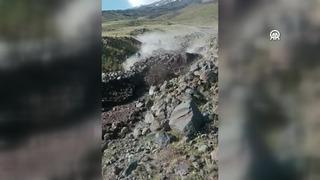 Ağrı Dağı'nda korkutan anlar! Sıcak havanın etkisiyle eriyen kar sele neden oldu