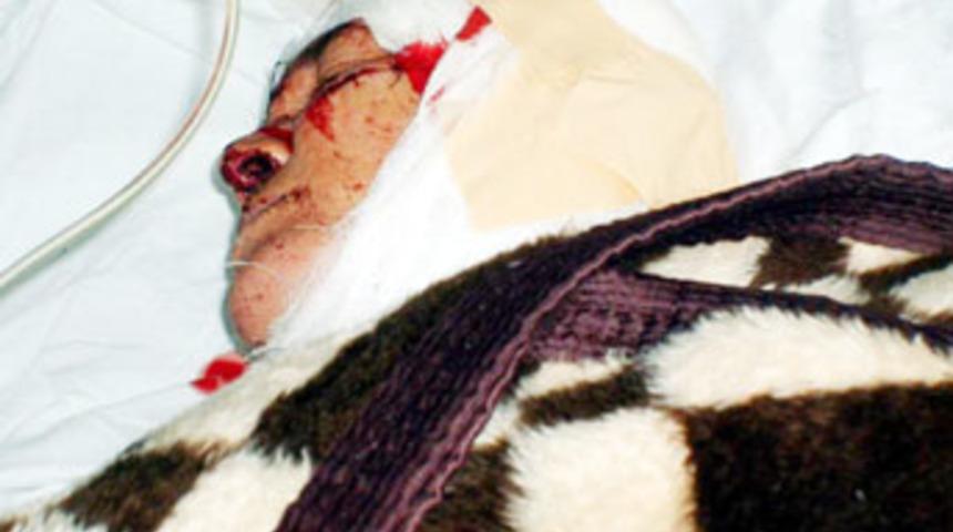 &Ouml;fkeli kasap, bayan emlak&ccedil;ıyı satırla doğradı