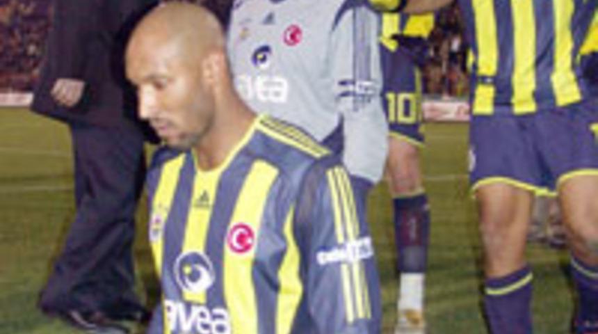 Fenerbah&ccedil;e, liderliği Kayseri'de bıraktı