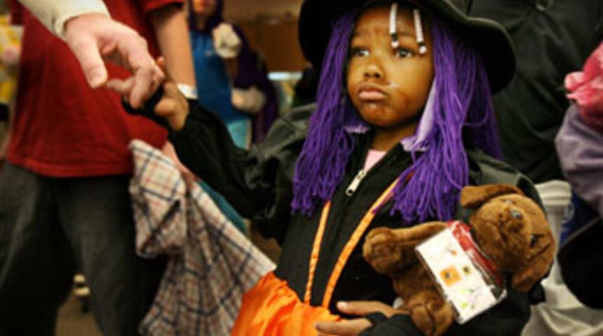 "Cadı" olmakla su&ccedil;lanan 3 kadın &ouml;ld&uuml;r&uuml;ld&uuml;