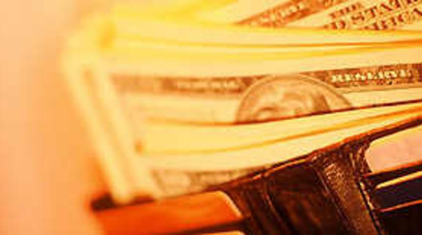 "T&uuml;rkiye'de zenginler siyaset yapıyor"