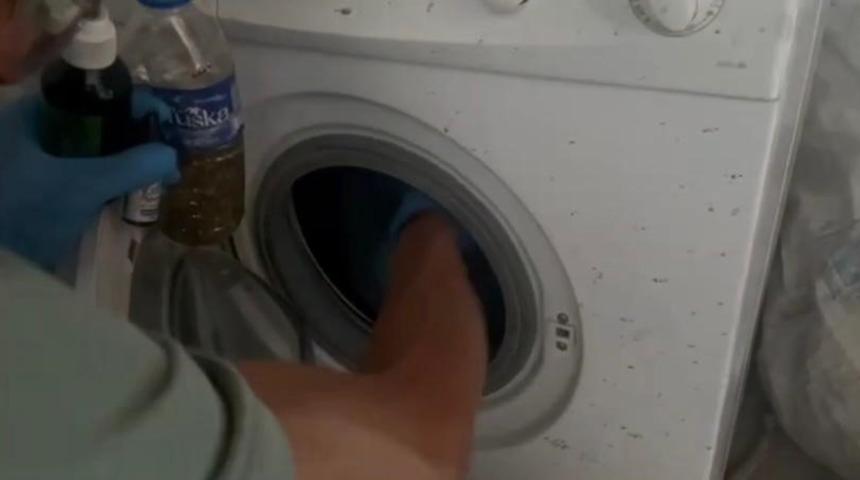 Polis bile gözlerine inanamadı! Çamaşır makinesinin içinden çıktı