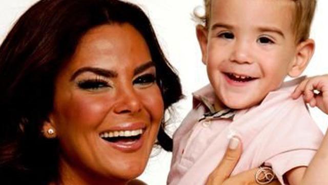 Özlem Yıldız'ın oğlu Demir annesinin boyuna ulaştı! Çirkin yorumu şoke etti