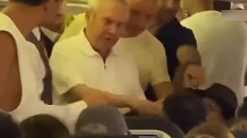 Aziz Yıldırım'ın bindiği uçakta kavga çıktı! ''Bak biz bu kavgaya bulaşmayalım''