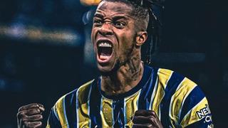 Fenerbahçe ile anlaşma aşamasına gelen Wilfried Zaha'dan kafa karıştıran paylaşım