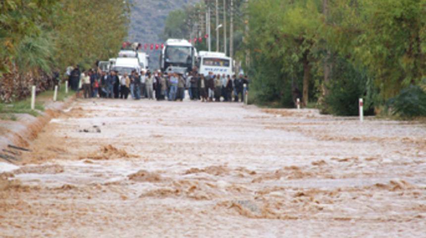 T&uuml;rkiye yağmura teslim