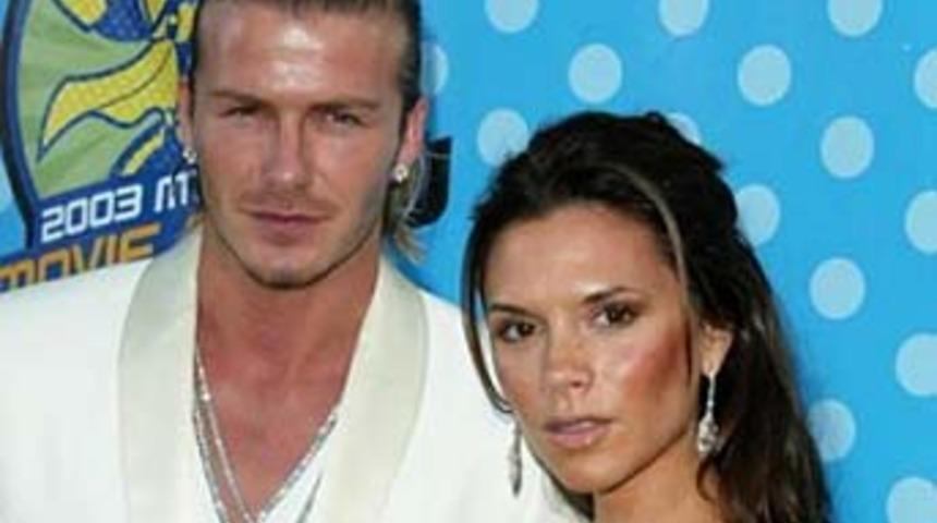 Beckham &ccedil;iftinin oğlu sara hastası