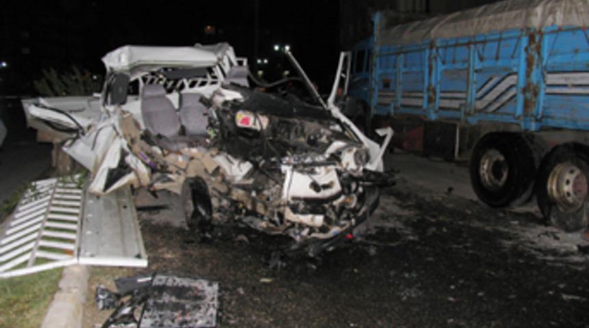 Tarsus'ta d&uuml;ğ&uuml;n d&ouml;n&uuml;ş&uuml; kaza