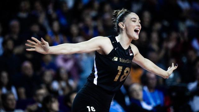 Zehra Güneş'in kız kardeşi ablasının izinden gidiyor! İrem Güneş güzelliğiyle herkesi şaşırttı