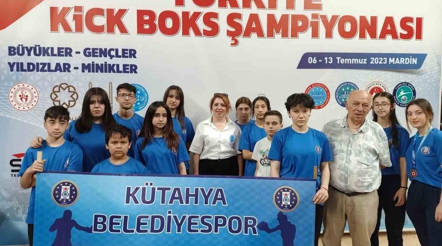 Kütahya Belediyespor Kick Boks takımından Türkiye derecesi
