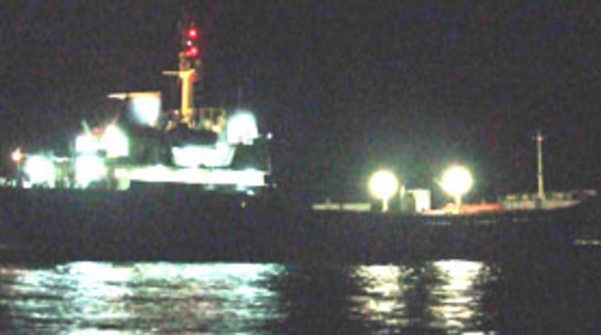 İngiltere'deki gemi yangını s&ouml;nd&uuml;r&uuml;ld&uuml;