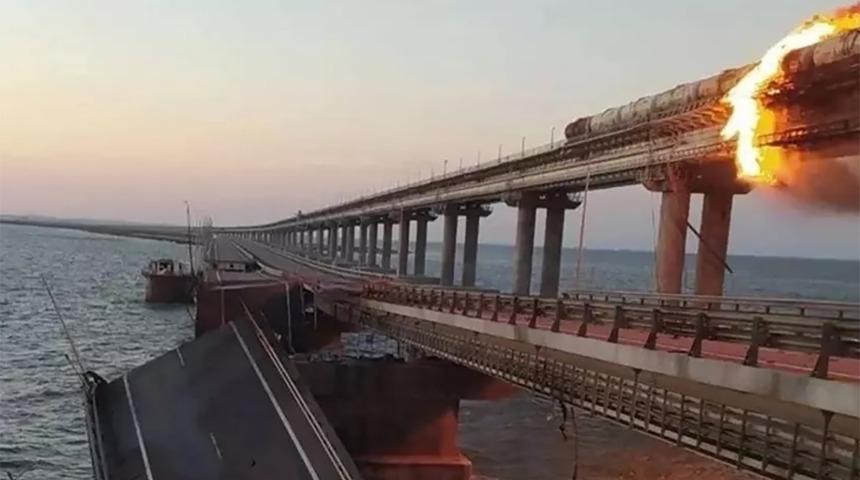 Kırım Köprüsü'ne saldırı: 2 ölü, 1 çocuk yaralı! Araç trafiğine kapatıldı... Konstantinov'dan Ukrayna'ya çok sert tepki