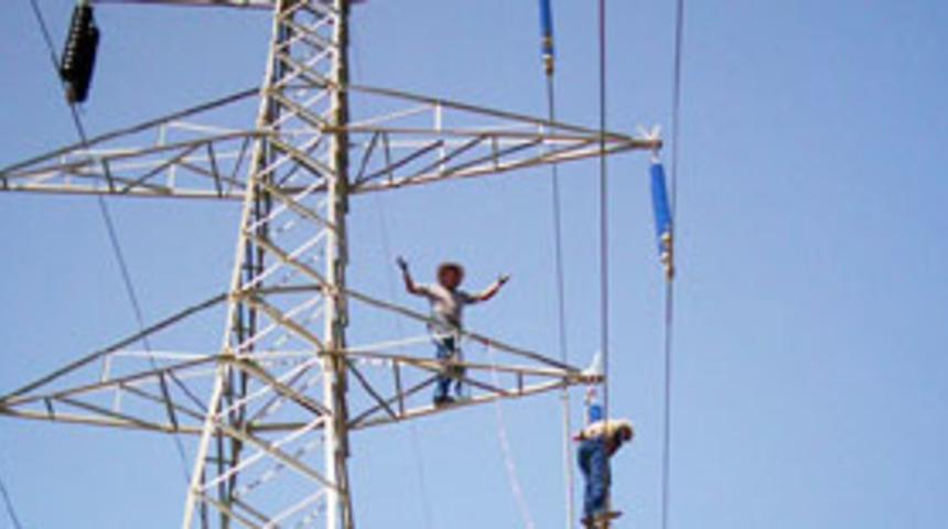 Emet'te yüksek gerilim faciası: 2 ölü