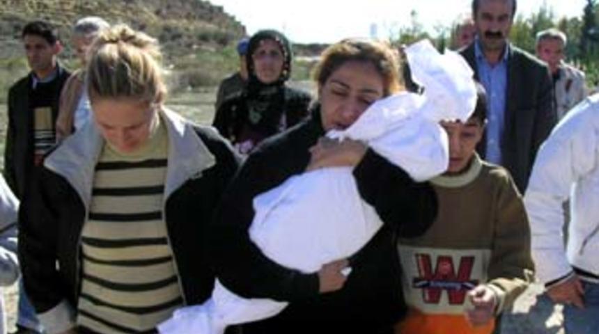 4 aylık bebek beşiğinde boğuldu