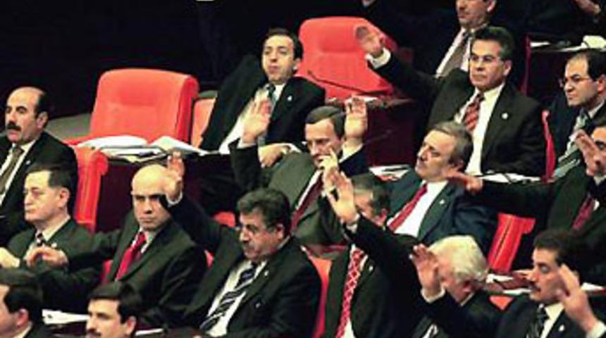 Milletvekili maaşı &ouml;ğretmenden 8,5 kat fazla