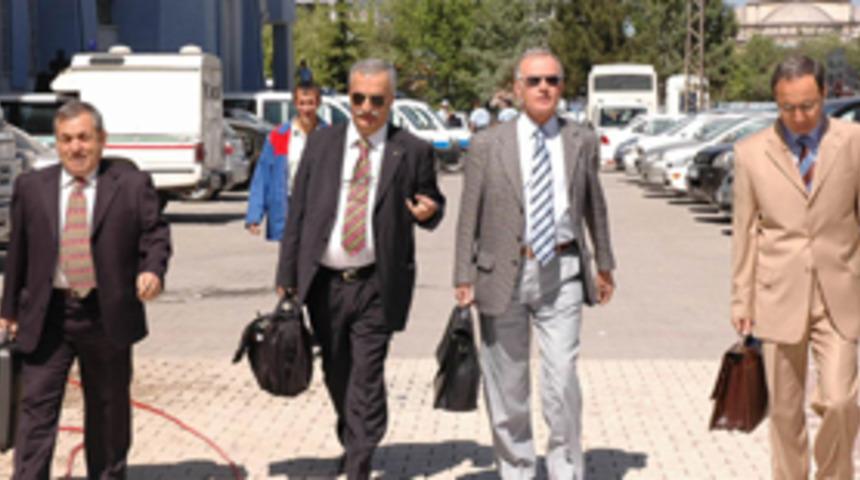 Şemdinli davasında &uuml;ye hakim Erbaş &ccedil;ekildi