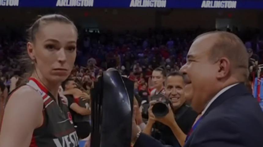 Kupa töreninde büyük skandal! Eda Erdem bile ne olduğunu anlayamadı