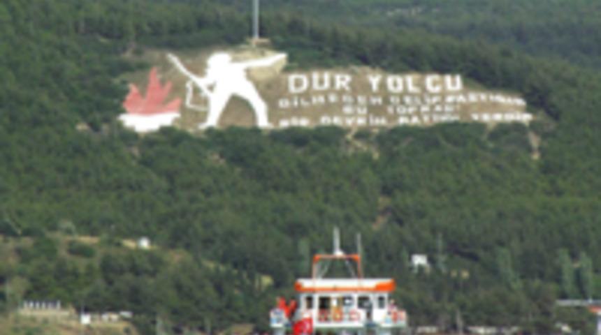 Boğazın en dar yerine dev T&uuml;rk bayrağı