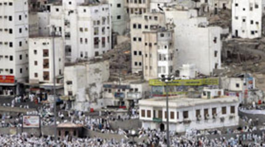 Mekke'de &ouml;l&uuml; sayısı 23'e y&uuml;kseldi