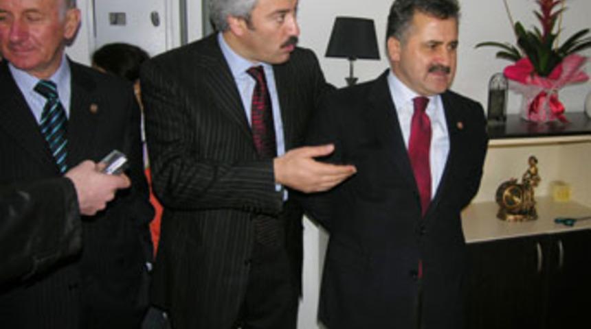 "AKP,  bu se&ccedil;imde 2002'den daha g&uuml;&ccedil;l&uuml; &ccedil;ıkacak"