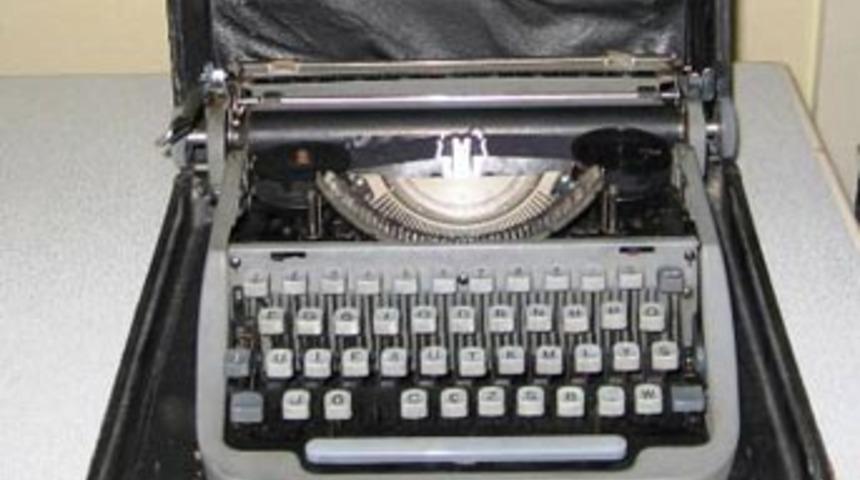 Daktilo, teknolojiye direniyor