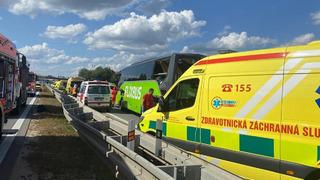 Çekya'da trafik kazası! Otobüsler çarpıştı: 1 ölü, 76 yaralı