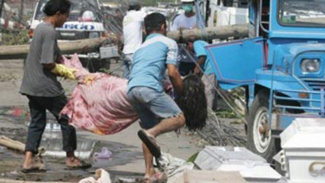 Durian tayfununda ölü sayısı 1000'i aşabilir