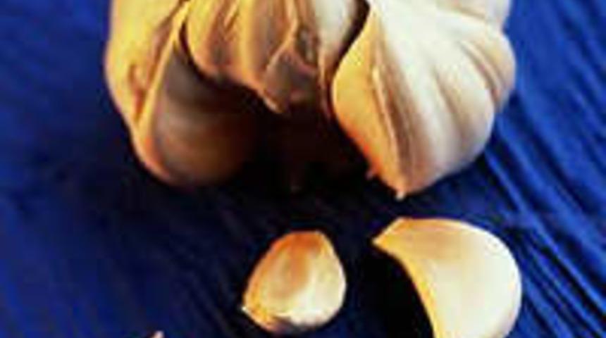 ''Sarımsak y&uuml;ksek tansiyona &ccedil;are değil''    