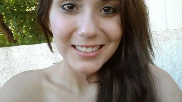 Korkunç son! Bir anlık dikkatsizlik hayatına mâl oldu... Parkta çimlerin arasında uyurken öldürüldü