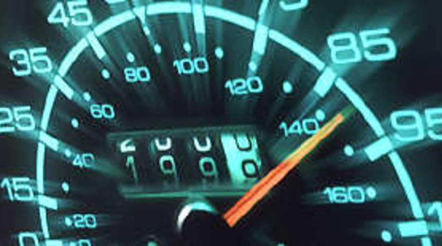 Polise en &ccedil;ok hız limiti soruluyor