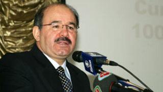 ''Eğitim uçlarda dolaşmayı kabul etmez''