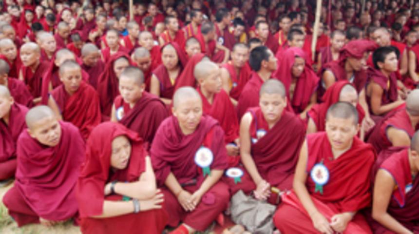 Dalai Lama'nın doğumg&uuml;n&uuml; kutlanıyor