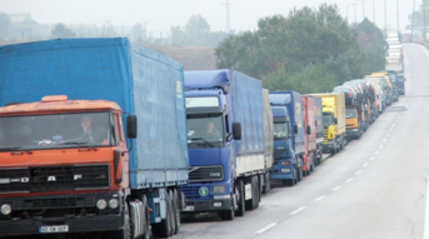 Kapıkule'de ucuz mazot kuyruğu