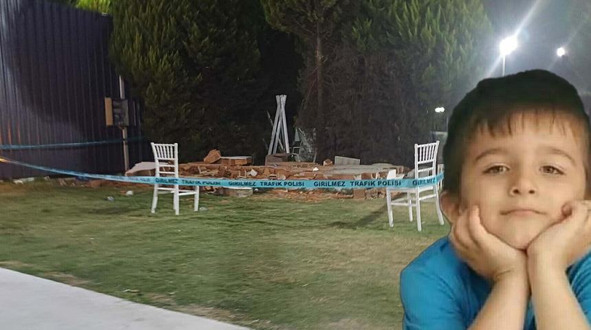 İzmir'de d&uuml;ğ&uuml;nde korkun&ccedil; olay! 5 yaşındaki Deniz Efe hayatını kaybetti