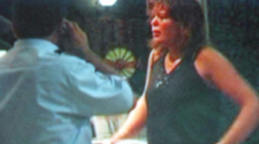 Turist tecav&uuml;zden son anda kurtuldu