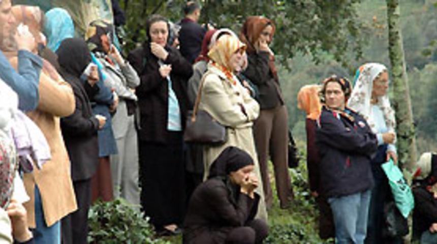 &Ouml;l&uuml;me beraber gittiler