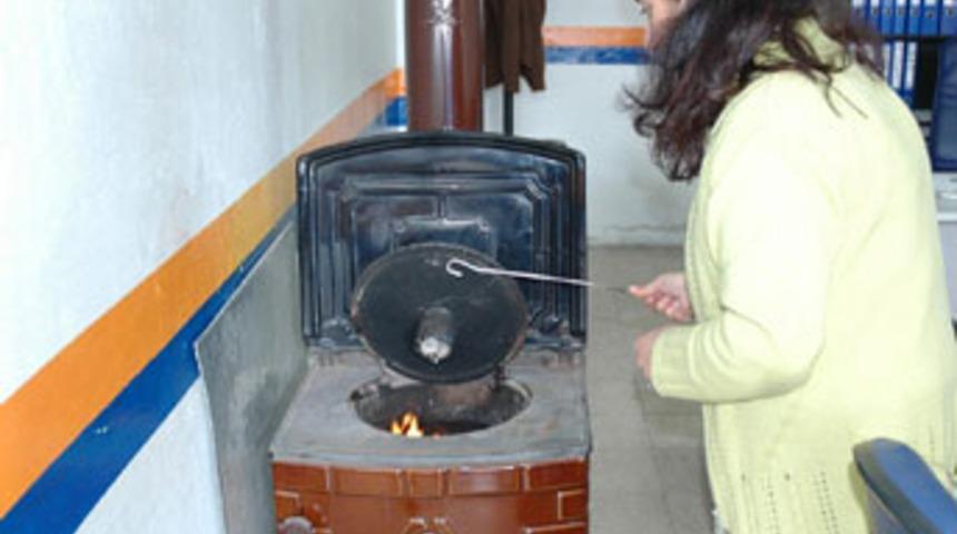 Kartal'da soba faciası: 3 &ouml;l&uuml;