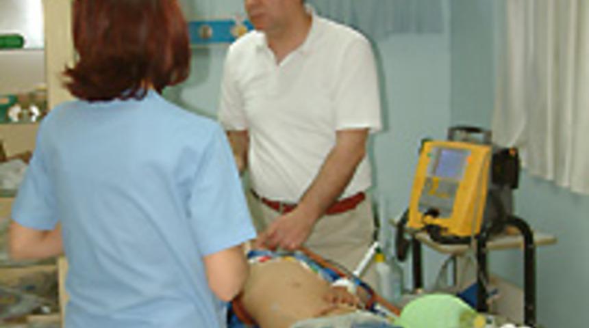 Sıkma yiyen 4 kişi zehirlendi