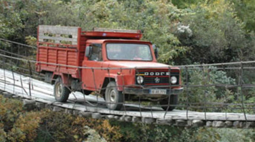 &Ouml;l&uuml;me meydan okuyorlar