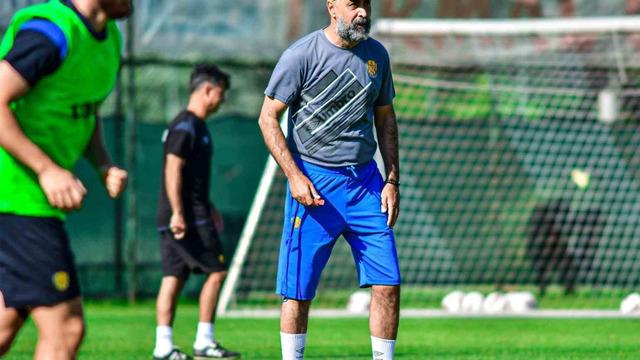 Tolunay Kafkas'tan transfer açıklaması 3 kesin transfer yapacağız