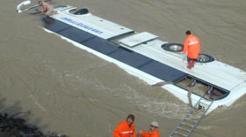 &Ccedil;ıkarılan ceset sayısı 16