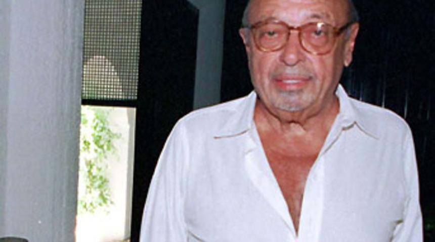 Ahmet Erteg&uuml;n bitkisel hayatta